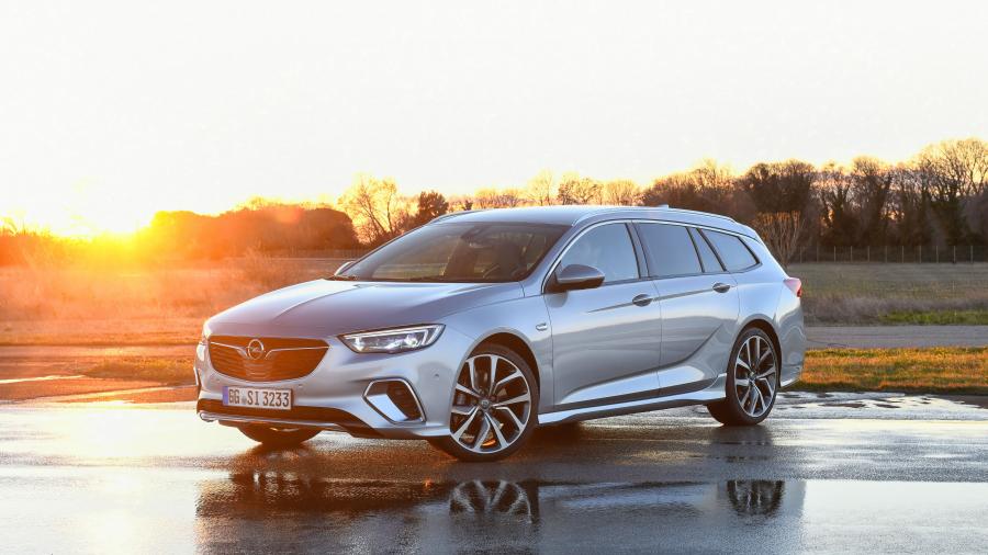  Opel Insignia GSi Sports Tourer 2017 года  (фото 21 из 40)